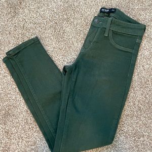 ✨GUC✨ Just Black • Green Skinny Jean